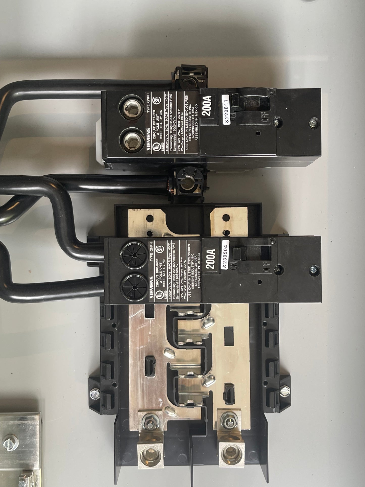 Siemens 400 / 320 Amp Meter Socket Main Combo MC0816B1400SCS w/2 200A breakers
