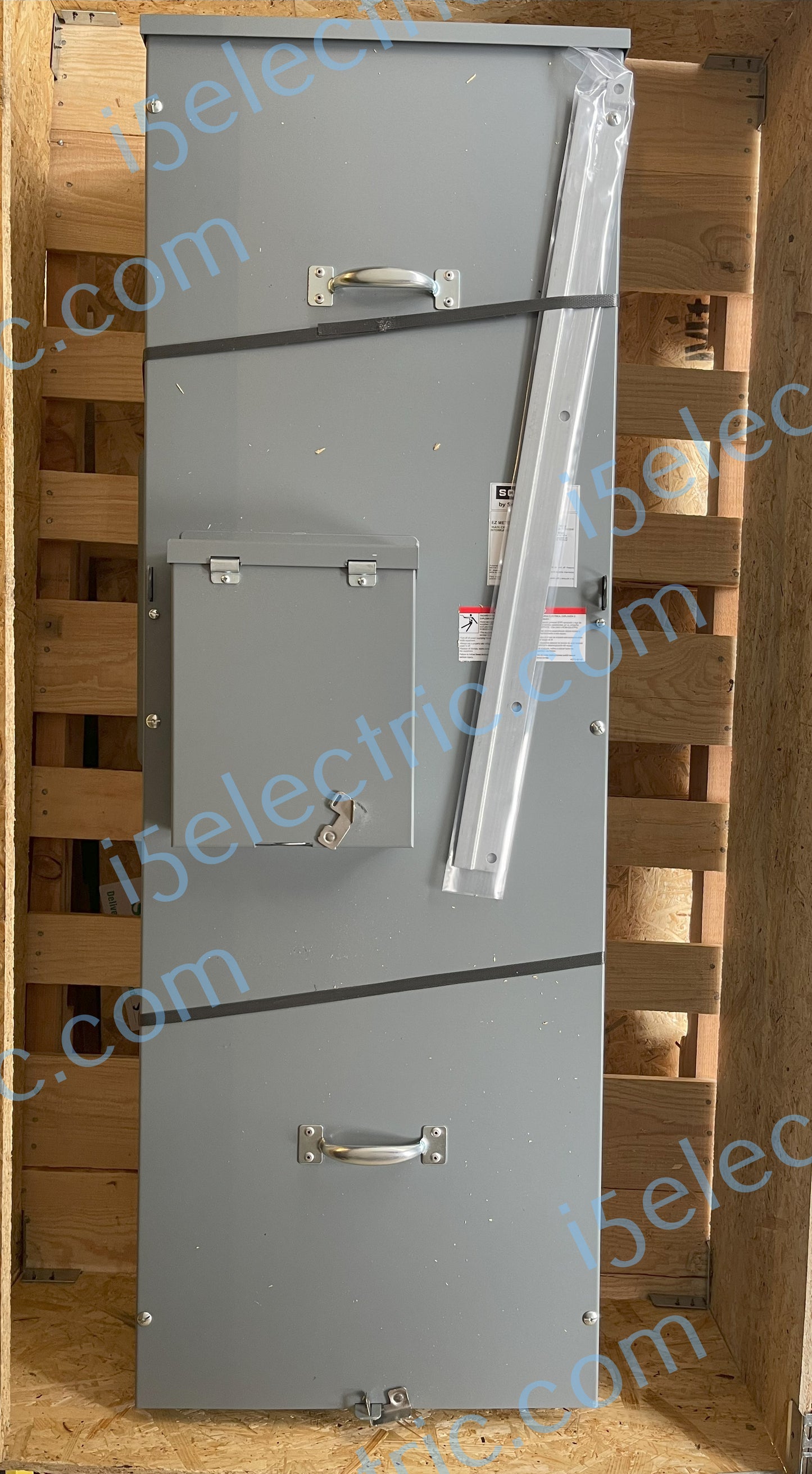 SQUARE D SCHNEIDER EZM3600CB 600 AMP 3 PHASE EZM METER MAIN CIRCUIT BREAKER